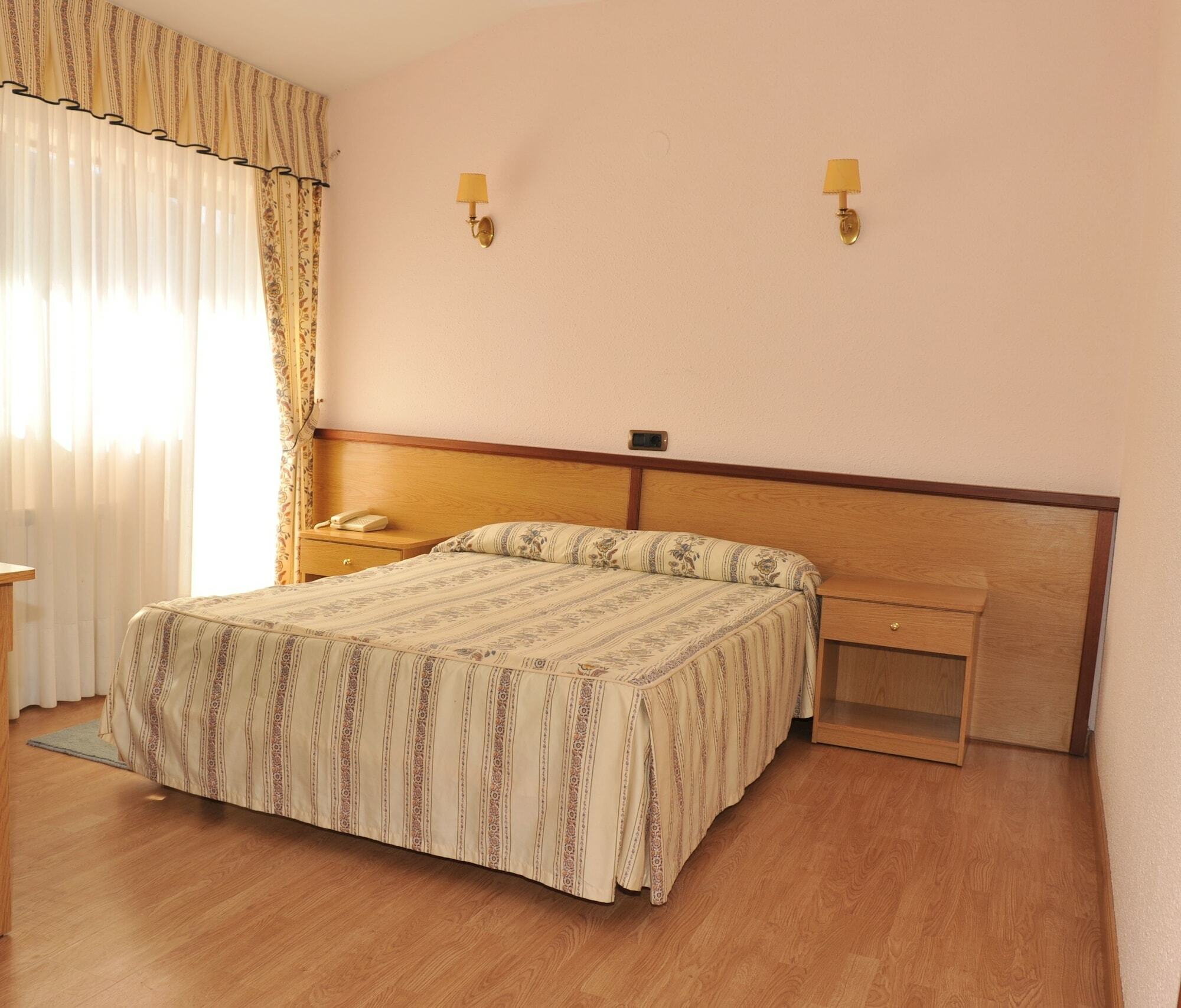 Hotel Alfar Isla Exterior foto